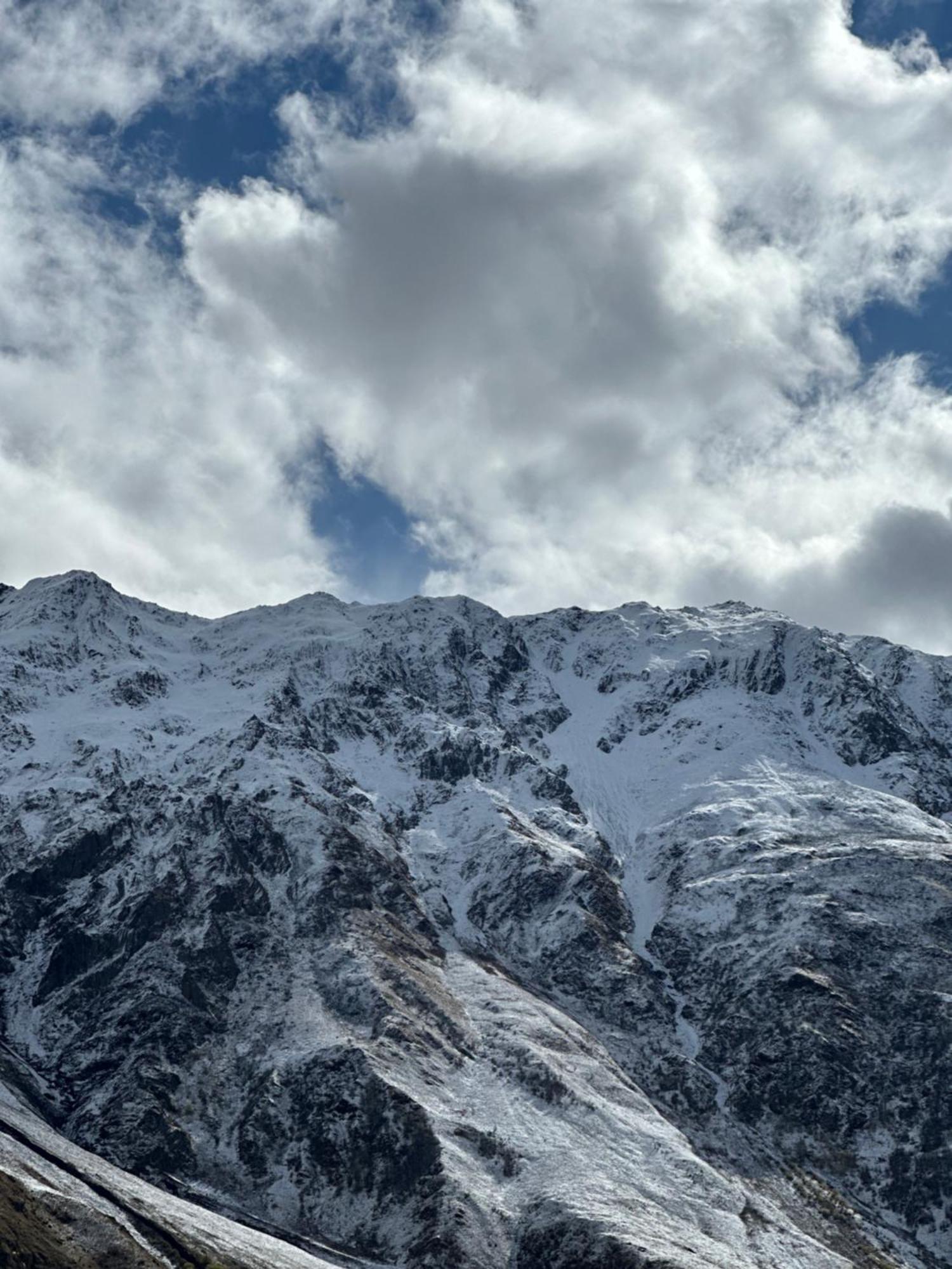 Hotel Axien Kazbegi 外观 照片
